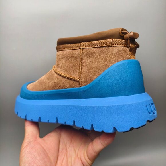 UGG Camel-Colored Womens Thick-Sole Snow Boots with Blue Trim - Picture 3 of 7